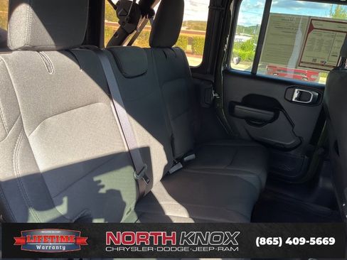 Used 2022 Jeep Wrangler Unlimited Sport image 22