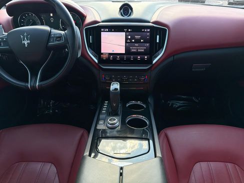 Used 2023 Maserati Ghibli Modena RWD image 19