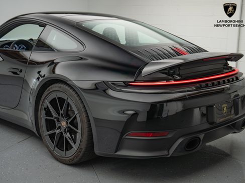 Used 2025 Porsche 911 Carrera image 14