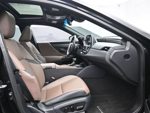 Used 2023 Lexus ES 350 w/ Premium Package FWD image 28