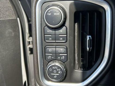 Used 2022 Chevrolet Silverado 1500 High Country w/ Technology Package image 30