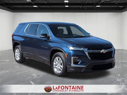 Certified 2023 Chevrolet Traverse LS image 2