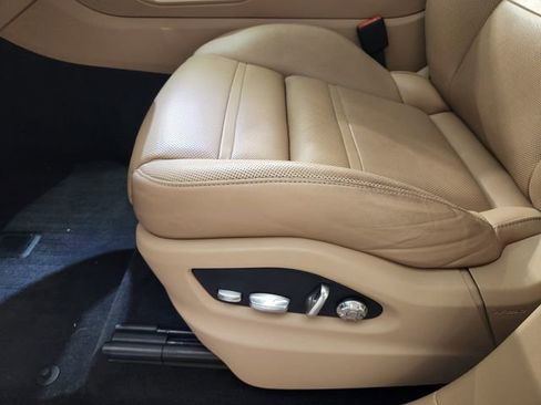 Used 2021 Porsche Cayenne AWD/4WD image 22