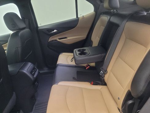 Used 2022 Chevrolet Equinox Premier AWD/4WD image 18