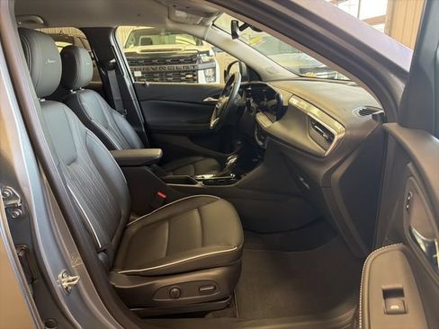 Used 2024 Buick Encore GX Avenir AWD/4WD image 27