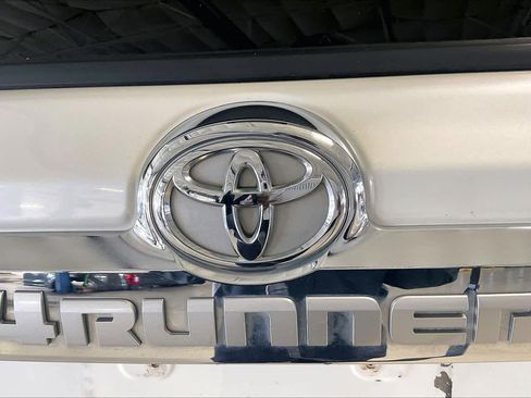 Used 2013 Toyota 4Runner SR5 image 30