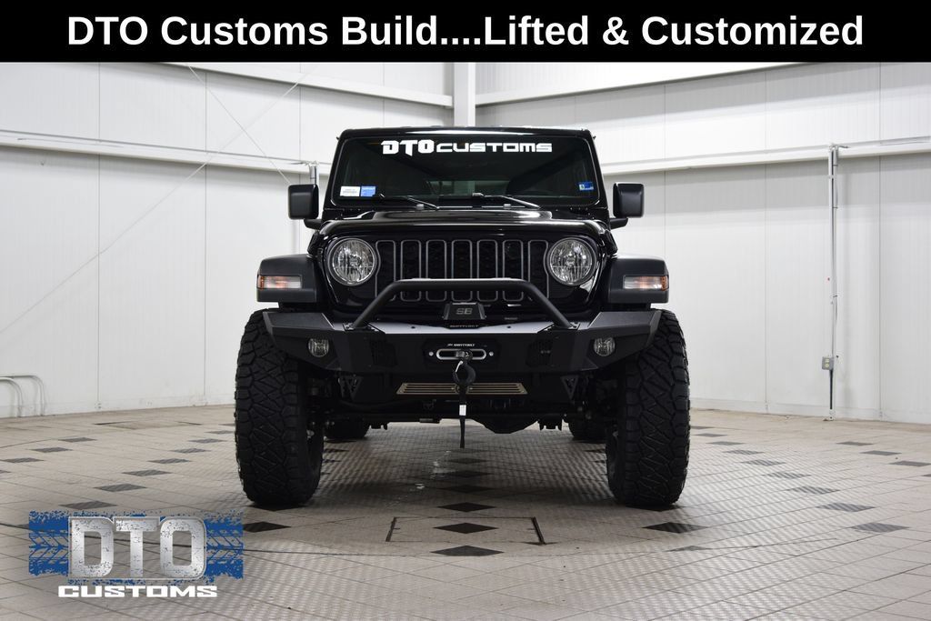 Used 2026 Jeep Wrangler Unlimited Sport AWD/4WD image 2