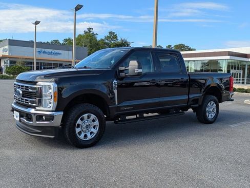 Certified 2023 Ford F350 XLT AWD/4WD image 8