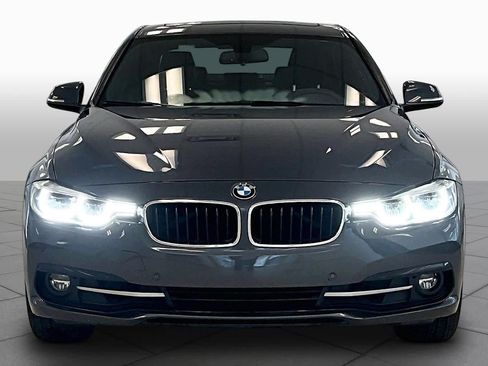 Used 2018 BMW 330i Sedan w/ Convenience Package RWD image 3