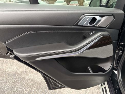 Used 2025 BMW X5 xDrive50e image 29