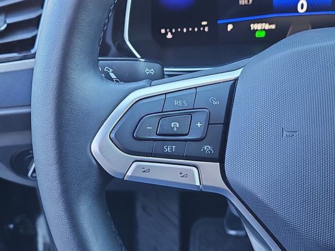 Certified 2023 Volkswagen Jetta SE w/ Panoramic Sunroof Package image 16