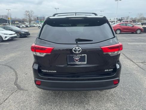 Used 2017 Toyota Highlander SE image 15