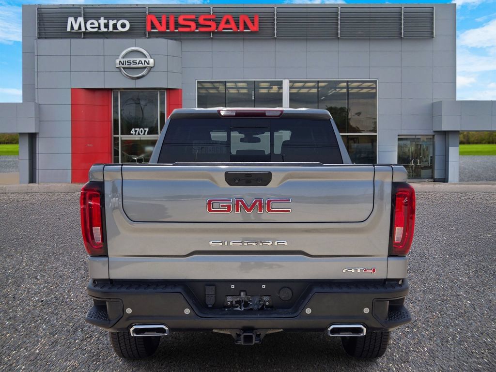 Used 2023 GMC Sierra 1500 AT4 w/ AT4 Premium Package AWD/4WD image 6