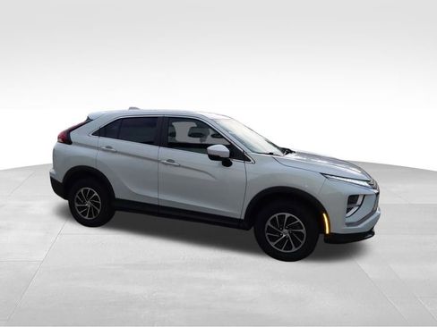 Used 2022 Mitsubishi Eclipse Cross ES image 6
