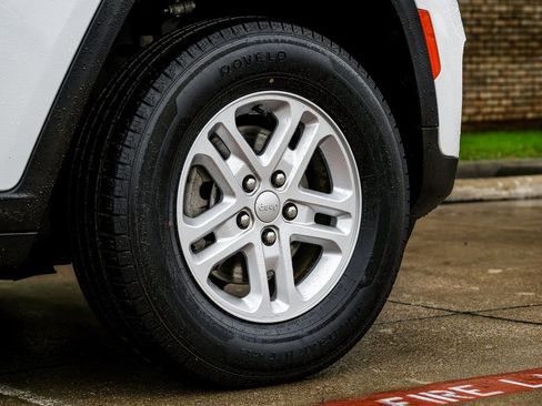 Used 2023 Jeep Grand Cherokee Laredo w/ Luxury Tech Group I image 68