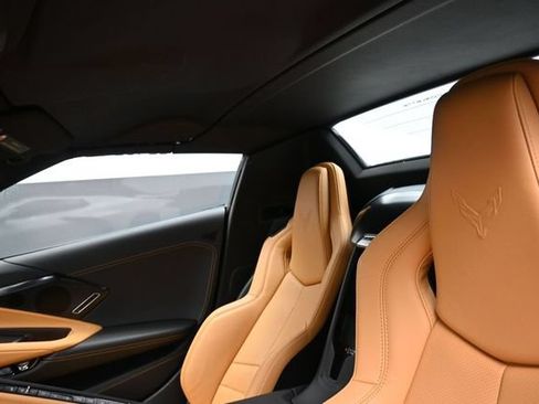 Used 2025 Chevrolet Corvette Stingray Preferred Conv w/ Z51 Performance Package RWD image 18