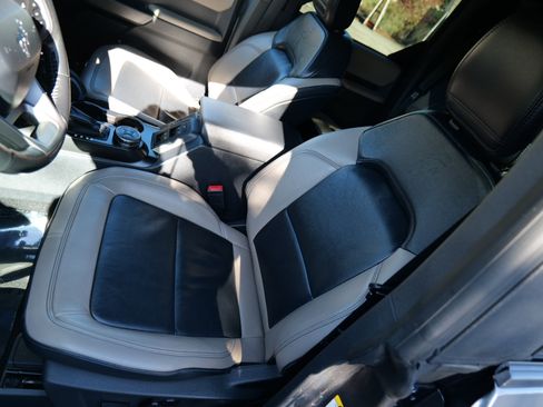 Used 2022 Ford Bronco Wildtrak image 14