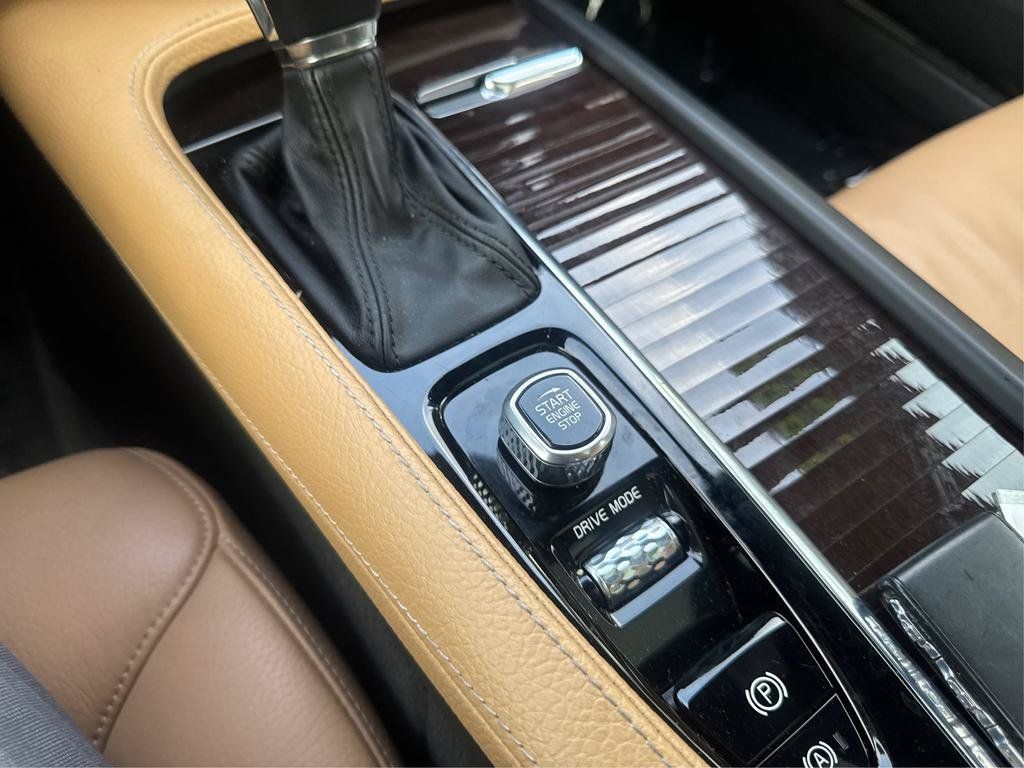 Used 2018 Volvo S90 T5 Momentum w/ Convenience Package FWD image 25