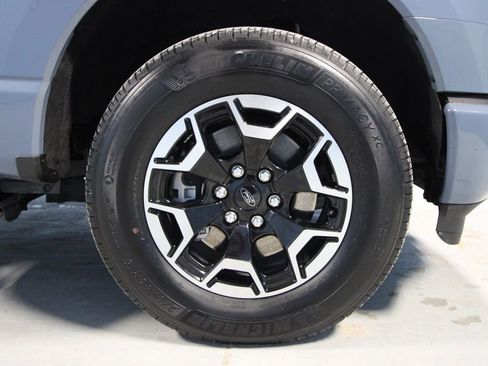 Used 2023 Ford F150 Lightning XLT image 38