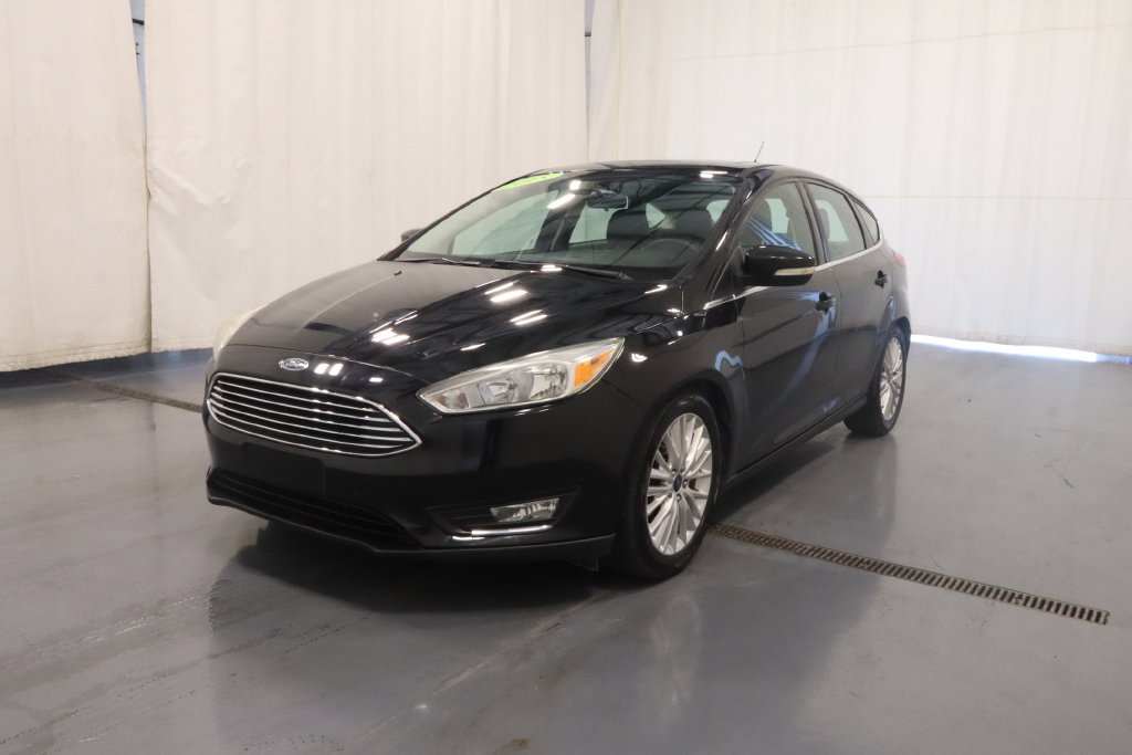 Used 2015 Ford Focus Titanium FWD image 3