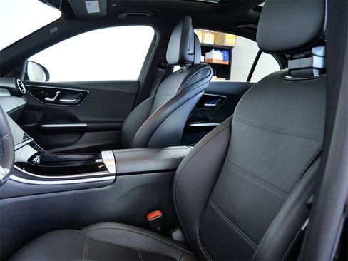 Used 2025 Mercedes-Benz C 300 4MATIC Sedan image 19