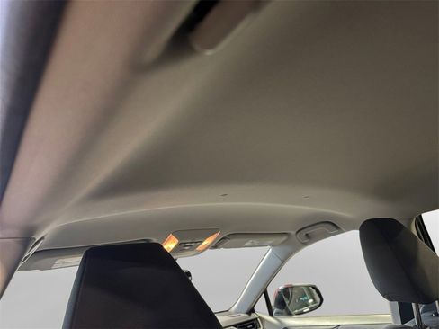 Used 2020 Toyota RAV4 XLE image 23