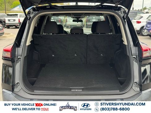 Used 2023 Nissan Rogue SV FWD image 16