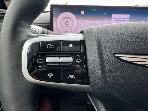 Certified 2025 Genesis GV80 2.5T Prestige AWD/4WD image 25