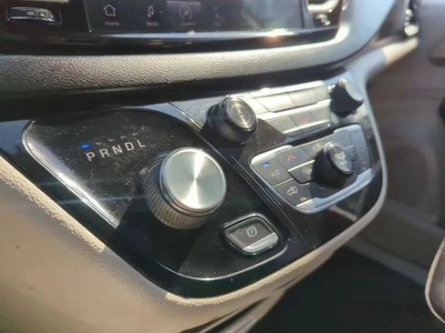 Used 2022 Chrysler Pacifica Touring-L w/ Uconnect Theater Family Group FWD image 20