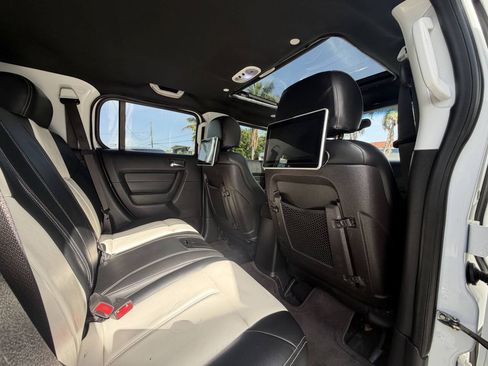 Used 2006 HUMMER H3 AWD/4WD image 16