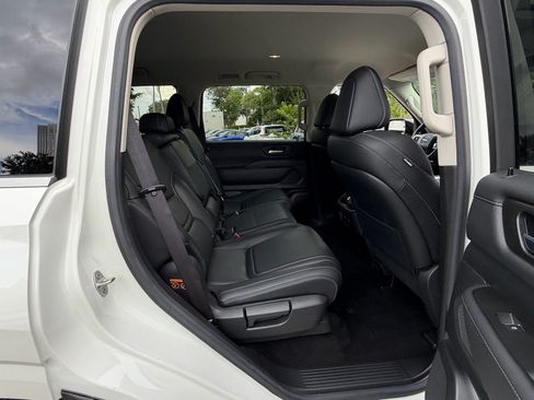 Certified 2026 Nissan Armada SV AWD/4WD image 16
