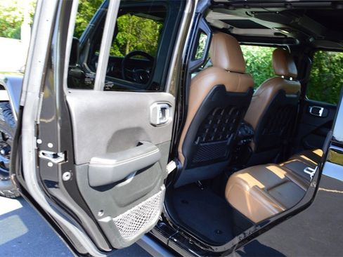 Certified 2020 Jeep Gladiator Rubicon w/ LED Lighting Group image 32