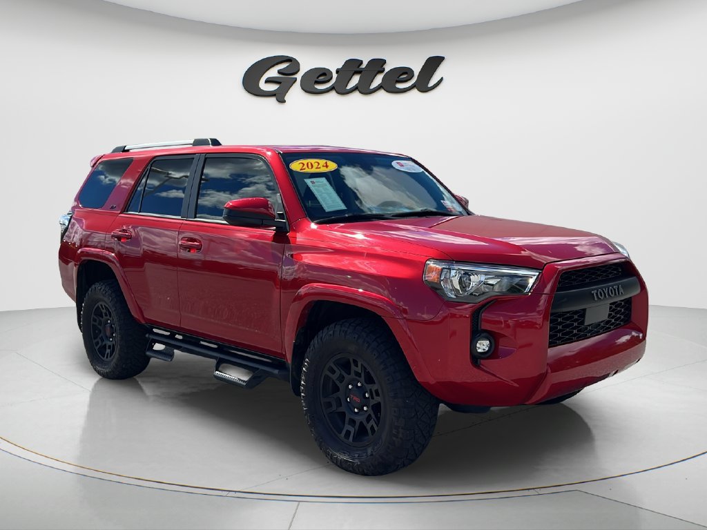 Used 2024 Toyota 4Runner SR5 AWD/4WD image 3