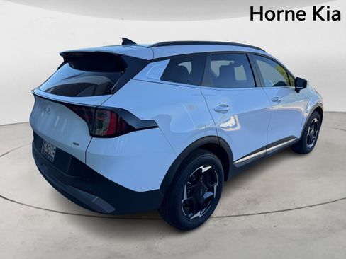 New 2026 Kia Sportage EX w/ EX Panorama Roof Package image 4