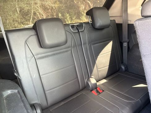 Used 2020 Volkswagen Tiguan SEL image 30