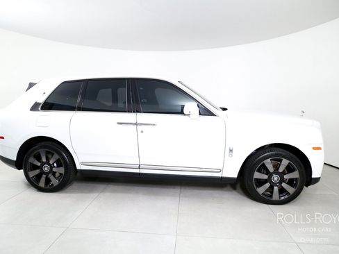 Certified 2024 Rolls-Royce Cullinan AWD/4WD image 10