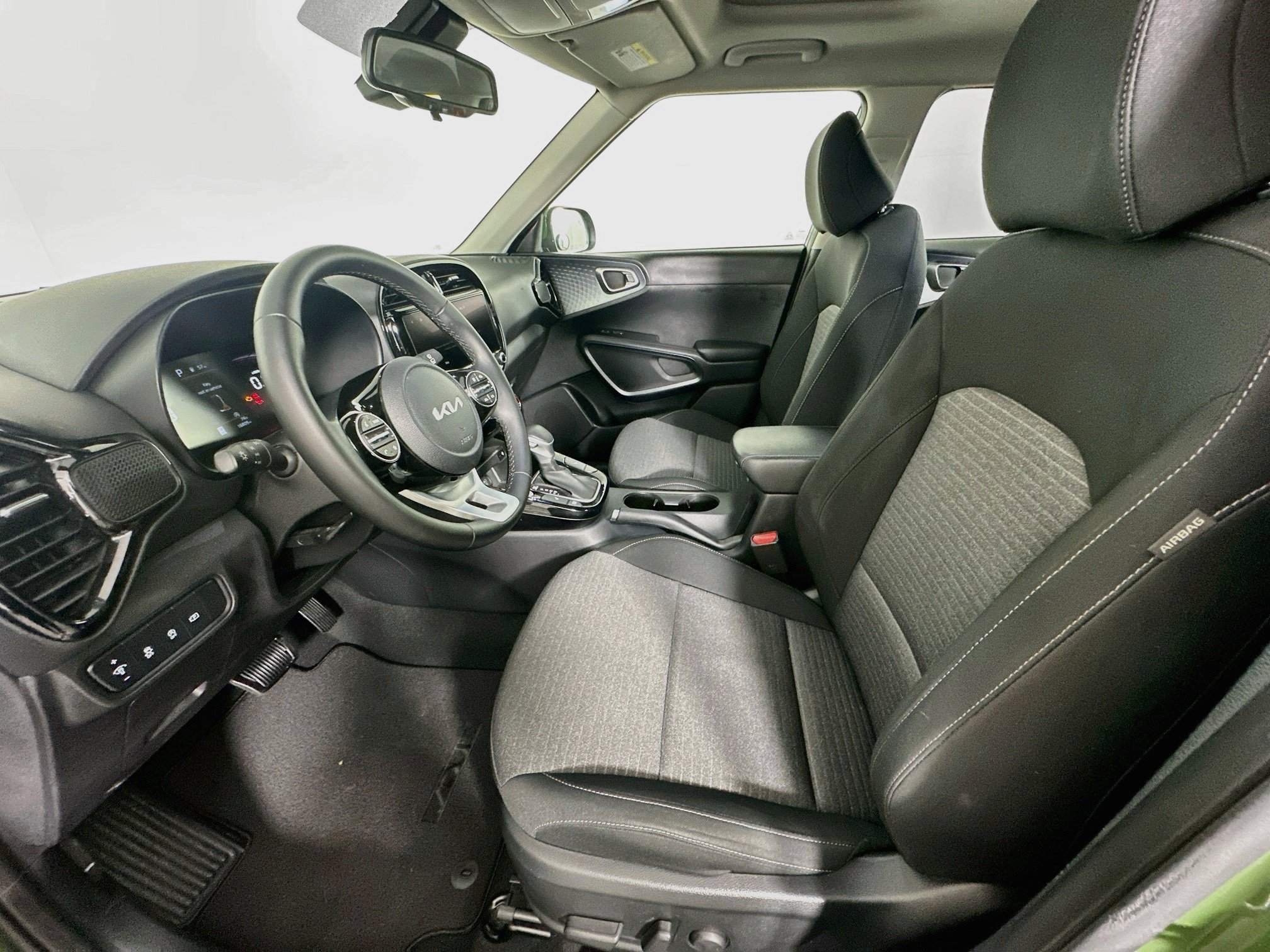 Used 2023 Kia Soul EX FWD image 13