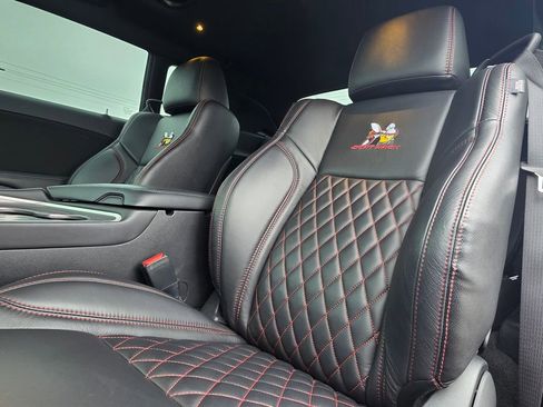 Used 2022 Dodge Challenger R/T Scat Pack w/ Shaker Package image 15