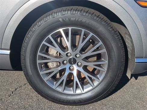 Used 2025 Genesis GV80 2.5T Standard image 10