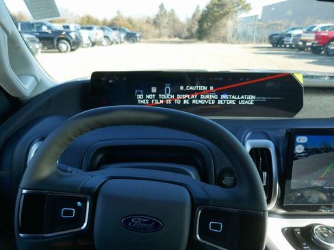 New 2026 Ford Expedition Active image 21