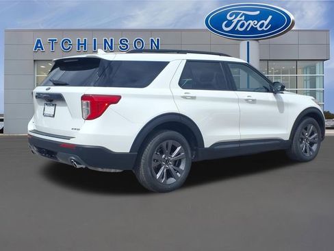 Certified 2022 Ford Explorer XLT w/ Equipment Group 202A AWD/4WD image 6