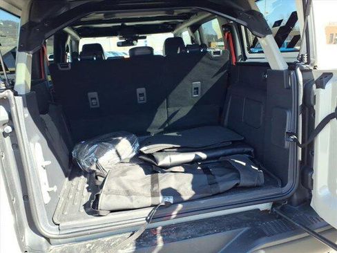 Used 2025 Ford Bronco Raptor image 18