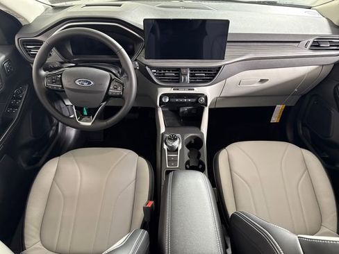 New 2026 Ford Escape SE w/ PHEV Premium Package FWD image 14