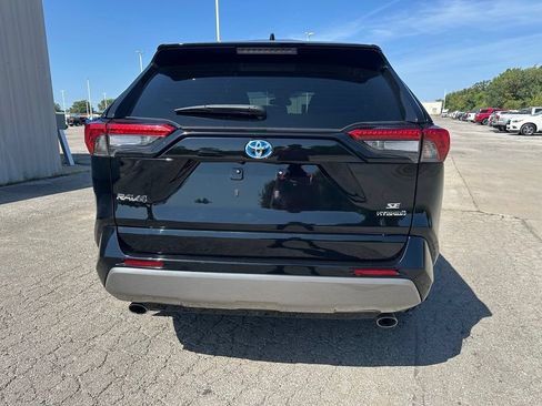 Used 2024 Toyota RAV4 SE AWD/4WD image 6