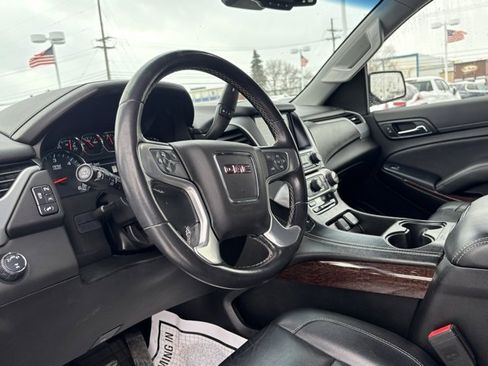 Used 2019 GMC Yukon SLT image 14