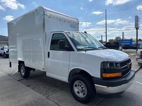 New 2025 Chevrolet Express 3500 w/ Power Convenience Package image 3