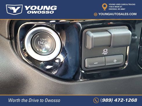 Certified 2025 Chevrolet Silverado 1500 RST AWD/4WD image 16