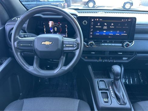Used 2023 Chevrolet Colorado W/T image 19