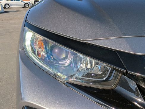 Used 2020 Honda Civic Sport image 6