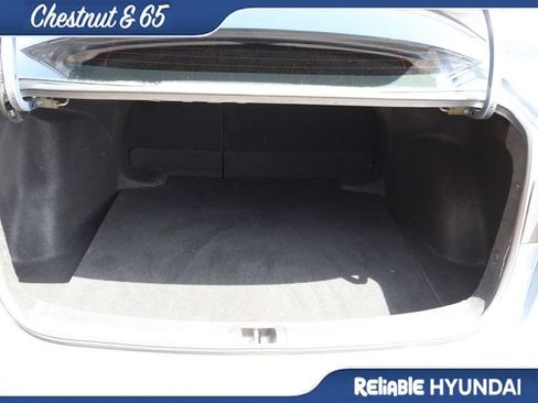 Used 2020 Toyota Corolla LE FWD image 15